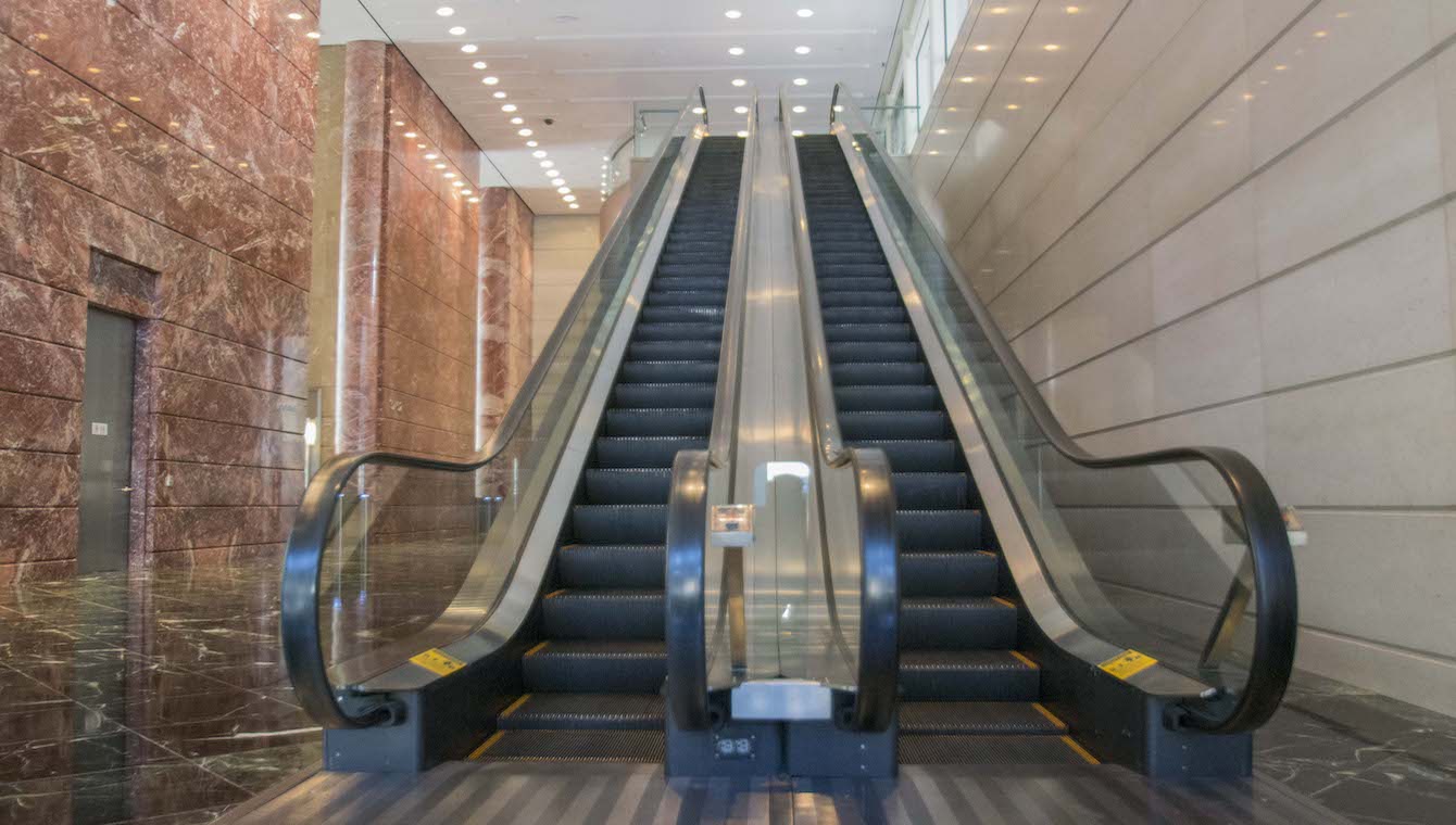 777-tower-lobby-008