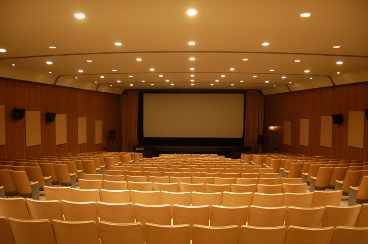 18lacs-theater_1