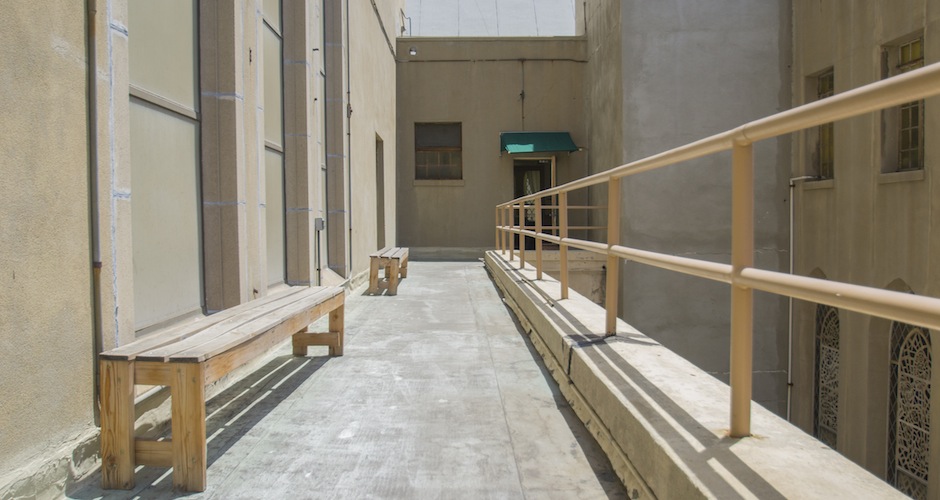 exterior-walkway-06