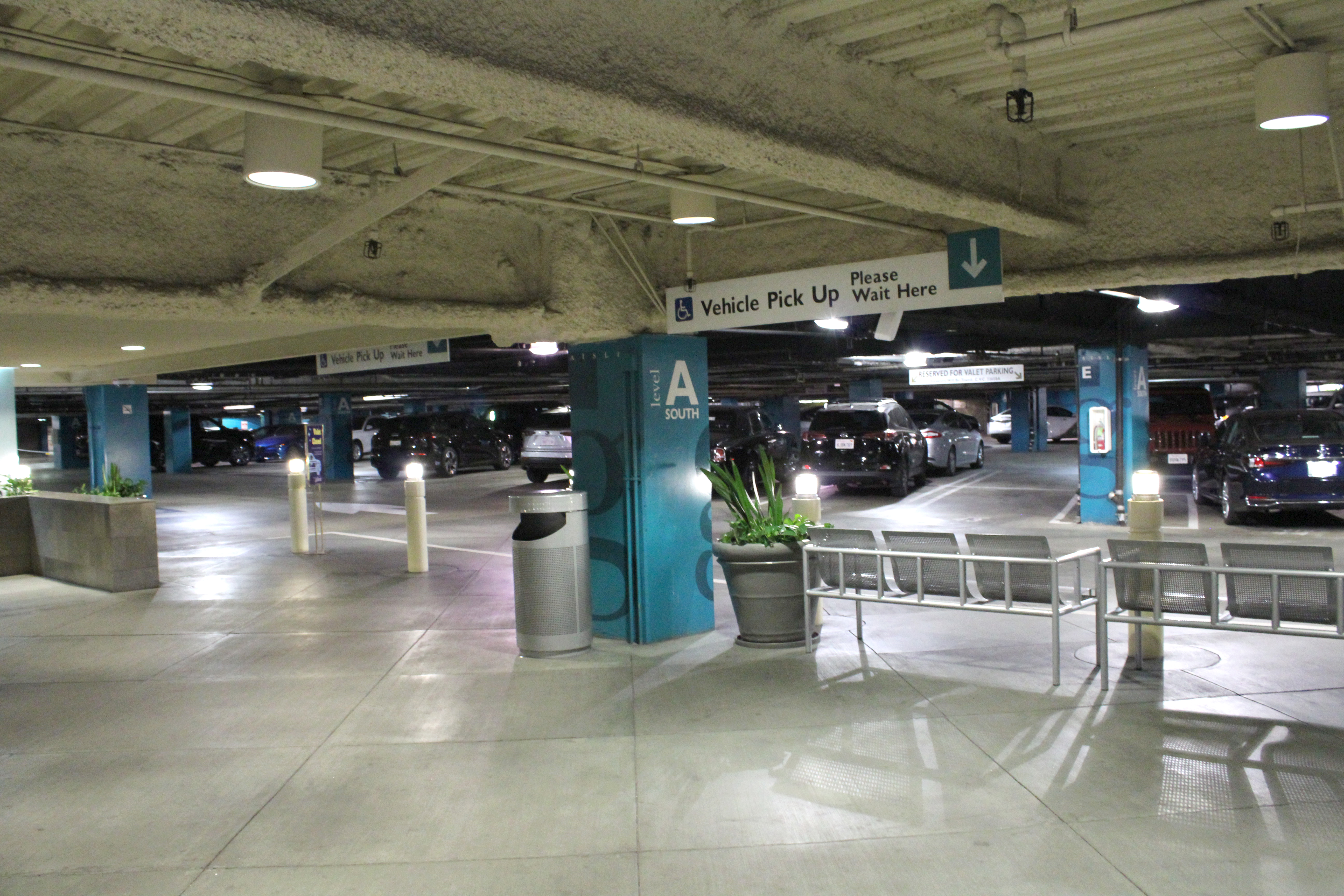 sherman-oaks-galleria-plaza-prk-01155