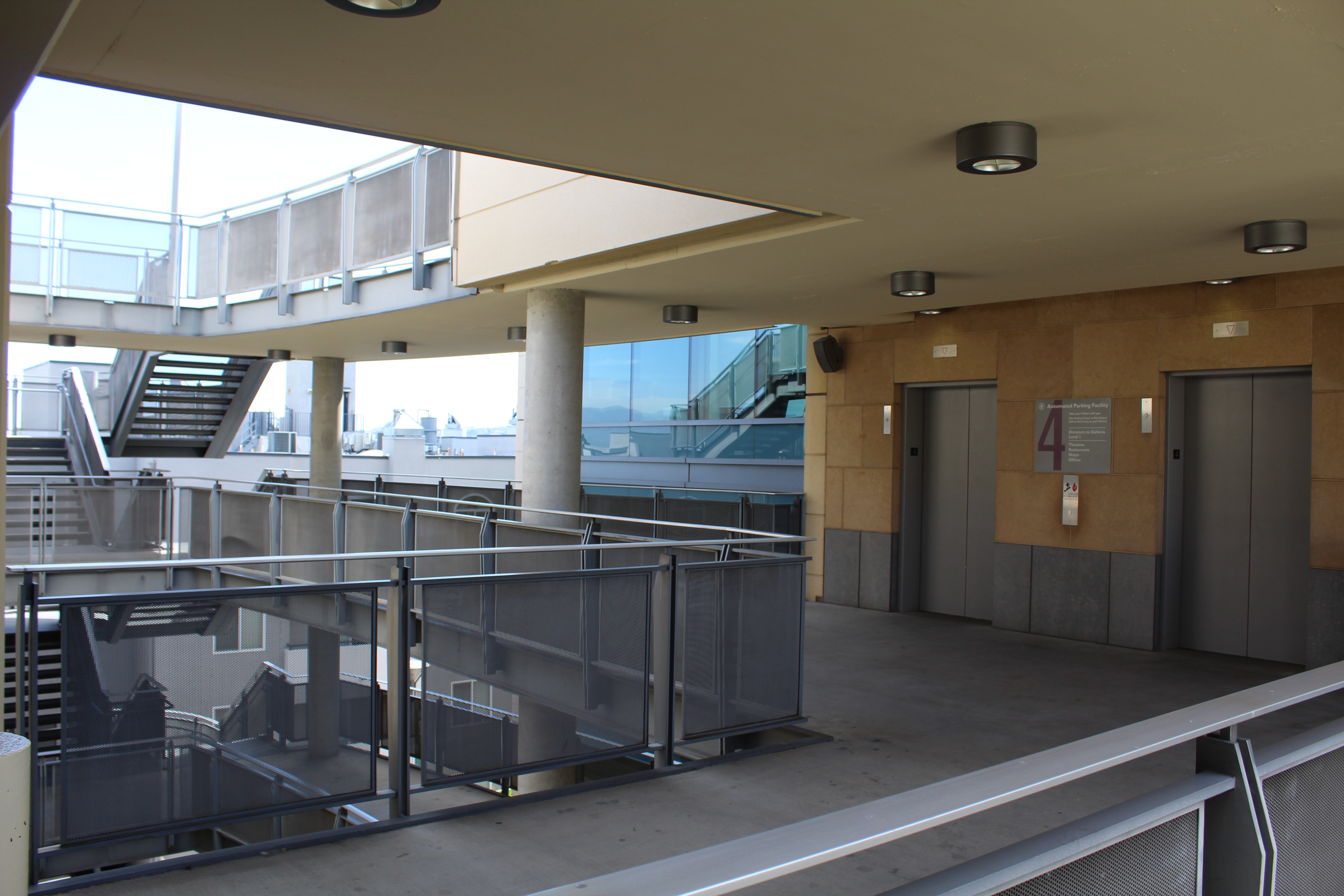 sherman-oaks-galleria-plaza-prk-01160