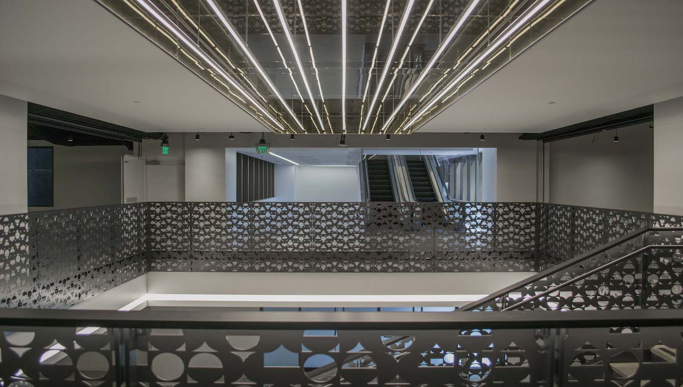 cmc-california-market-center-lobby-staircase-19