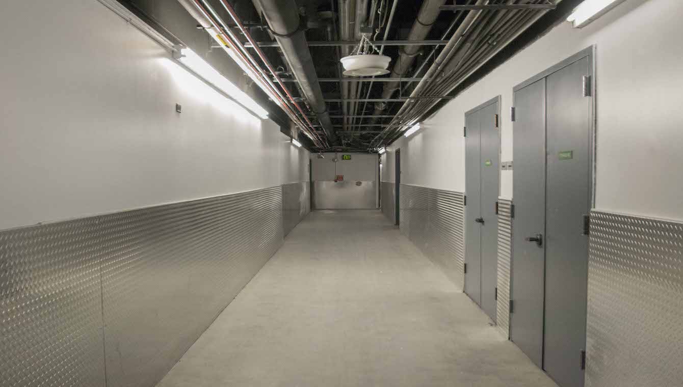 the-bloc-loading-dock-hallways-001