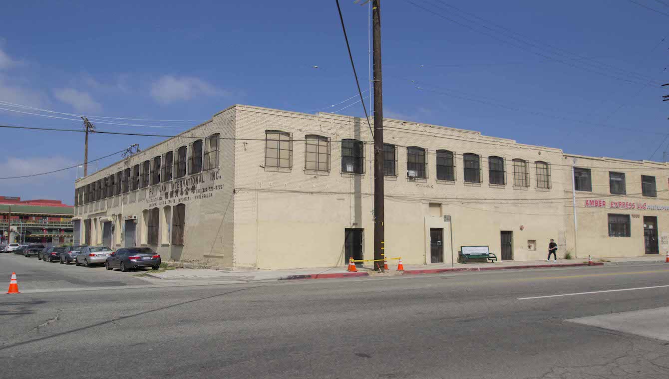 stearns-building-1001-north-main-exterior-001