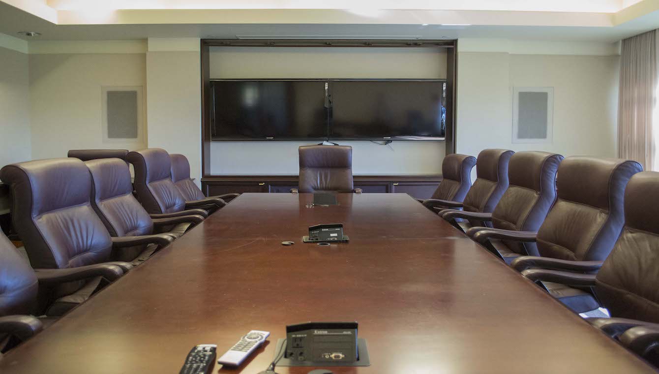 120-via-merida-2nd-floor-executive-boardroom-002