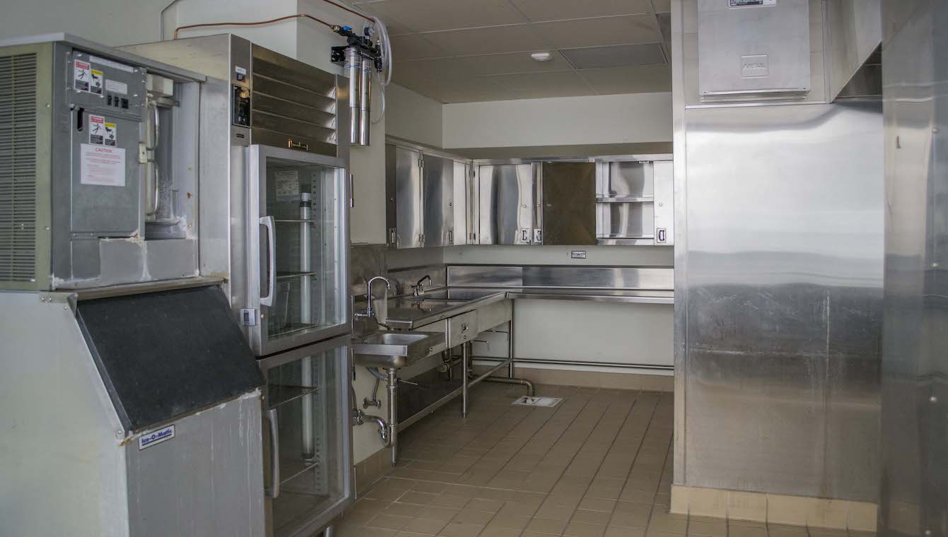 120-via-merida-2nd-floor-kitchen-002