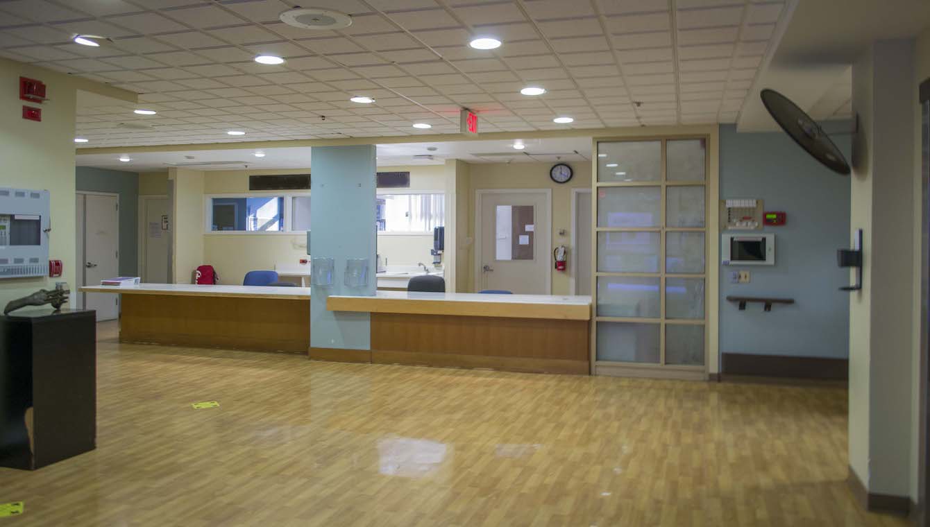 eisenberg-medical-center-1st-floor-nurses-station-01-2