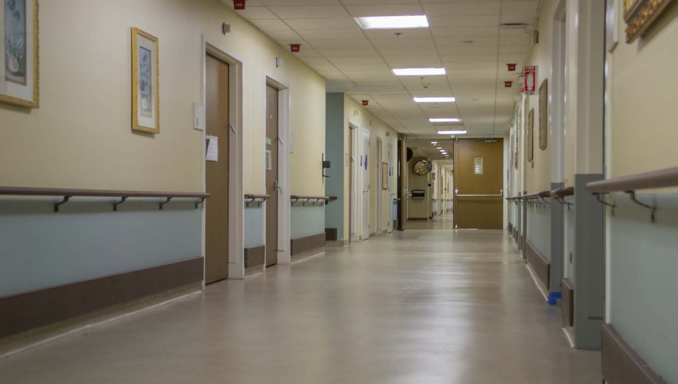 eisenberg-medical-center-1st-floor-nurses-station-20