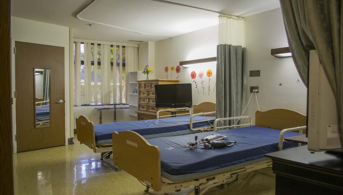 eisenberg-medical-center-1st-floor-patient-room-08