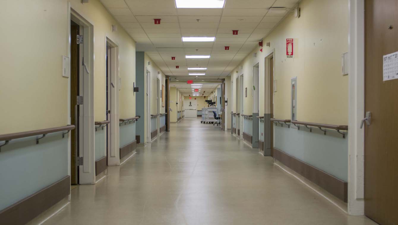 eisenberg-medical-center-2nd-floor-nurses-station-15