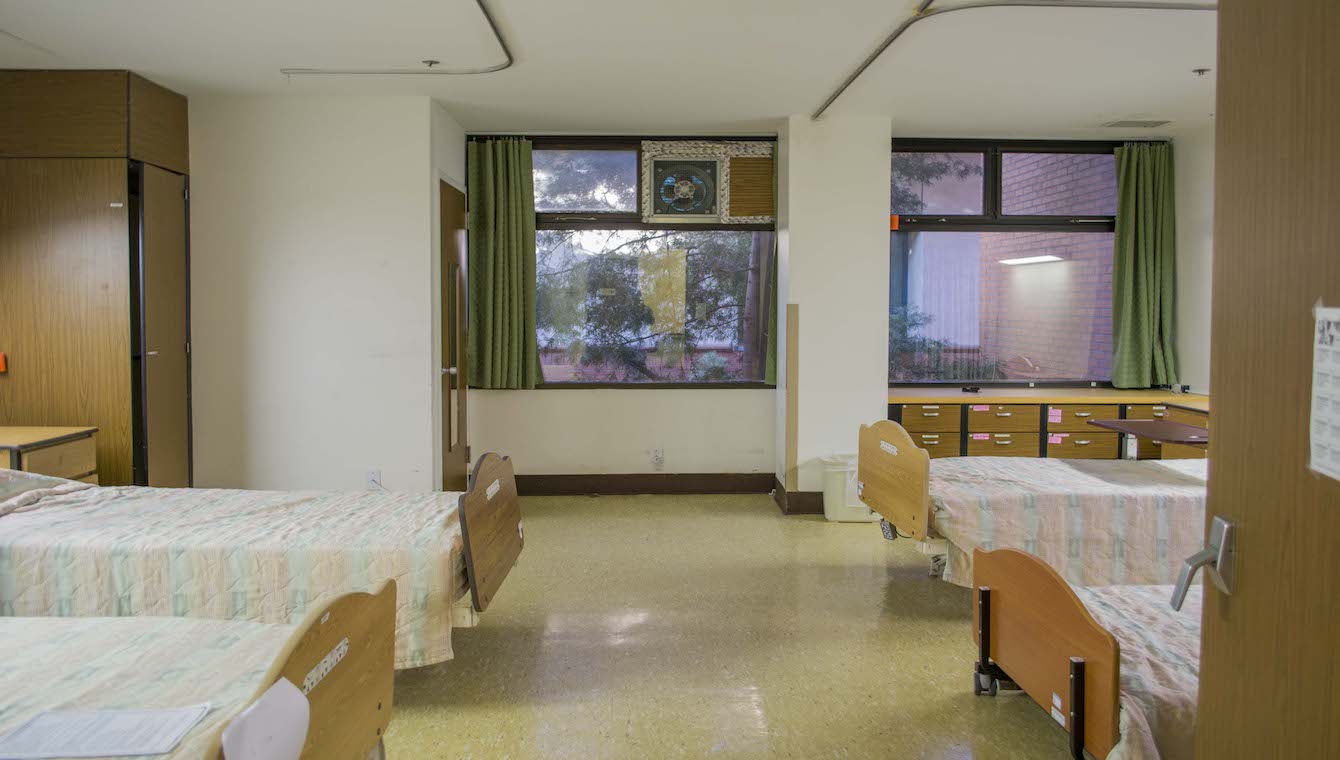 eisenberg-medical-center-2nd-floor-patient-rooms-02
